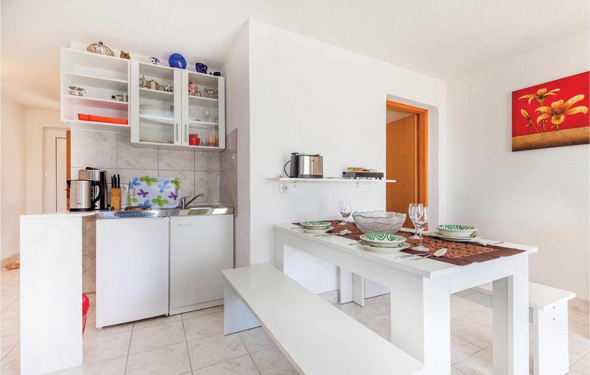 Gorgeous Apartment In Klenovica With Kitchen Экстерьер фото